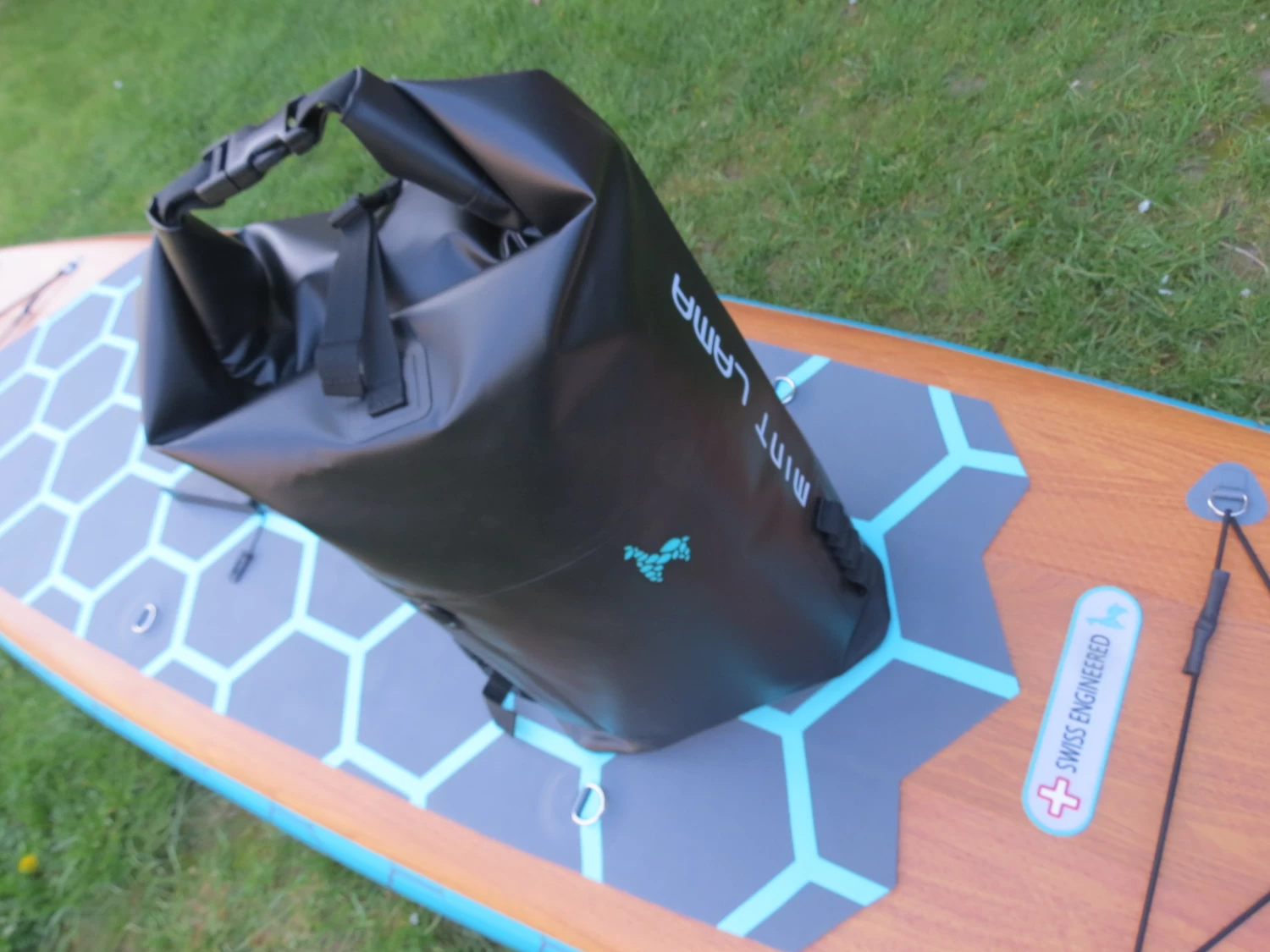 HEAVY DUTY, Wasserdichter Packsack SUP Rucksack DRY BAG - Mint Lama - Image 7