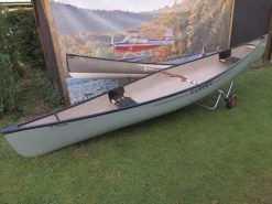 Ranger 16 Fiberglas Advocado Kanadier - Clipper Canoe Canada