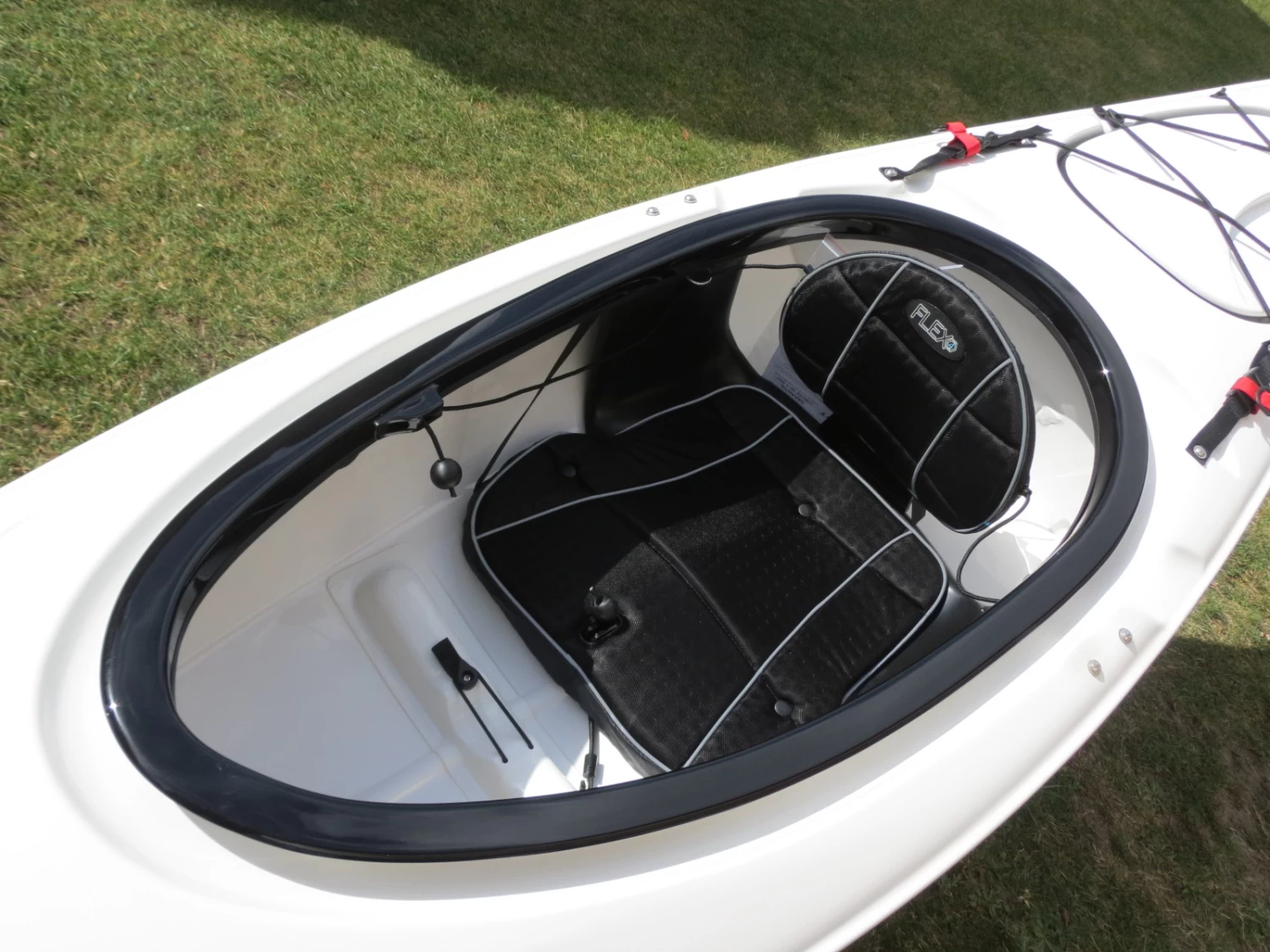 Intrigue TX 10.2 Crosslight ABS - Riot Kayaks - Image 8